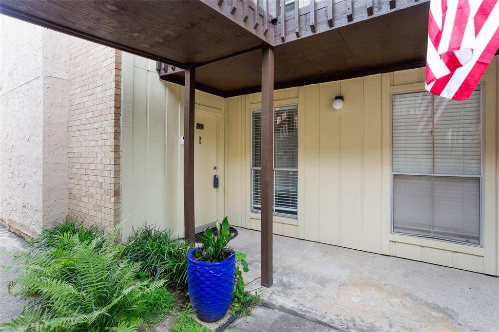 Front porch of this ground-level unit