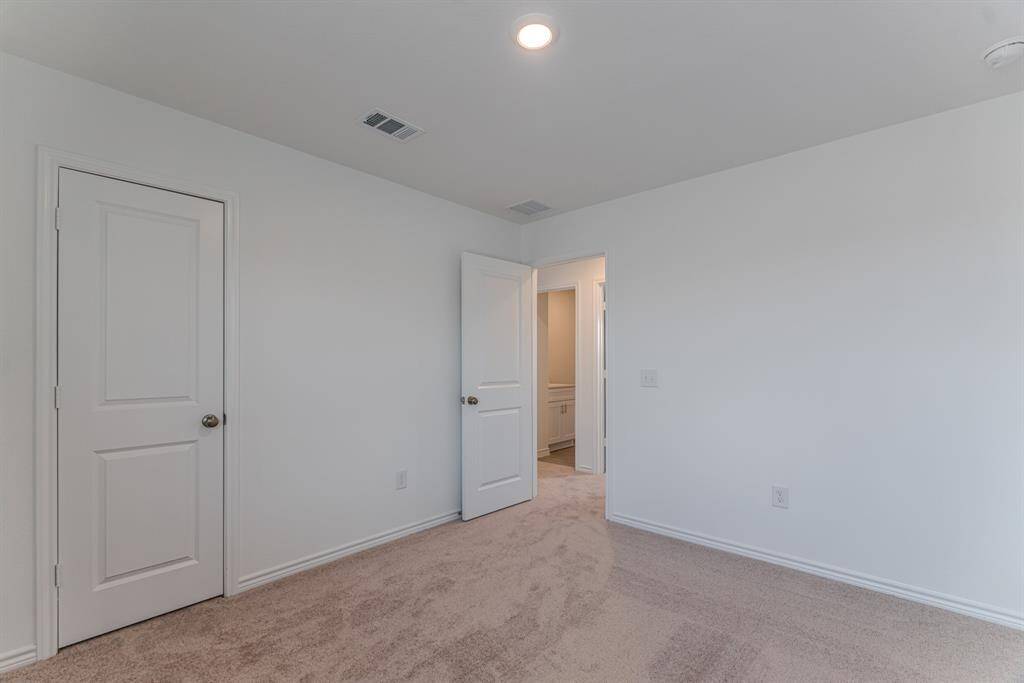 3rd secondary bedroom
