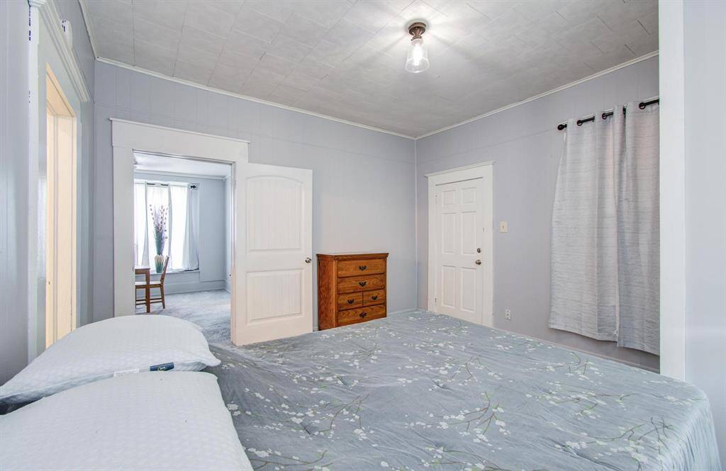 Bedroom #1