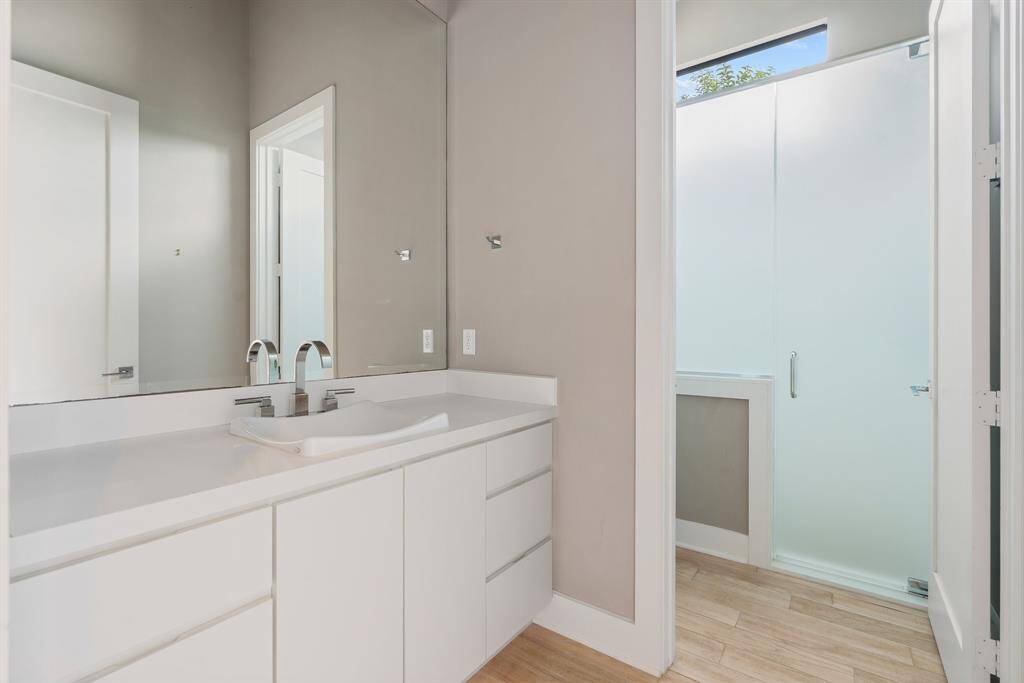 Full Bath in guest quarters in the court yard.