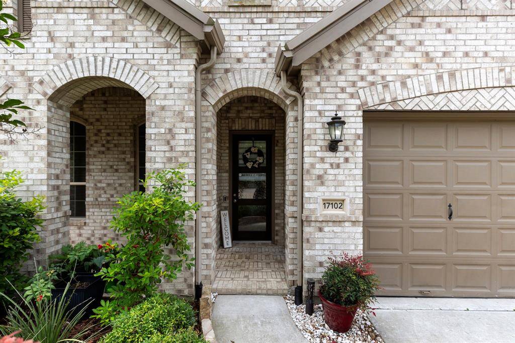 The front porch offers an inviting touch!