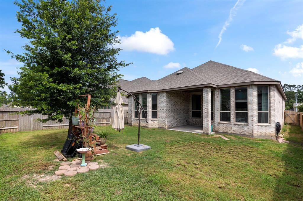 A view of the rear elevation of the home.
