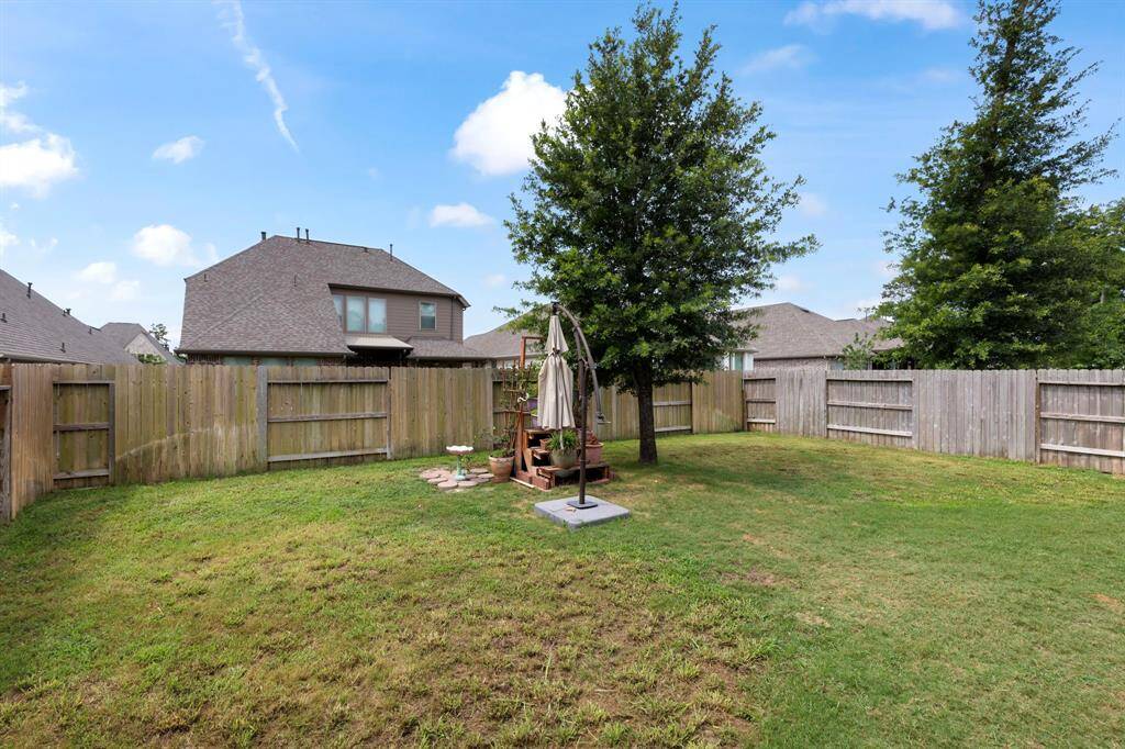 Annual HOA dues include all recreational facilities, exterior grounds, walking trails and park areas!