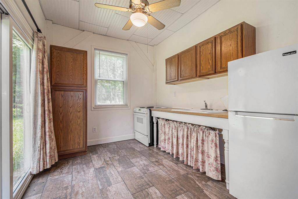Closer look at the kitchen in the mother-in law-suite.