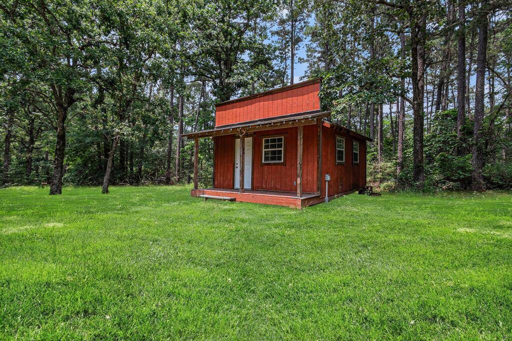 Outside view of the workshop or storage space!