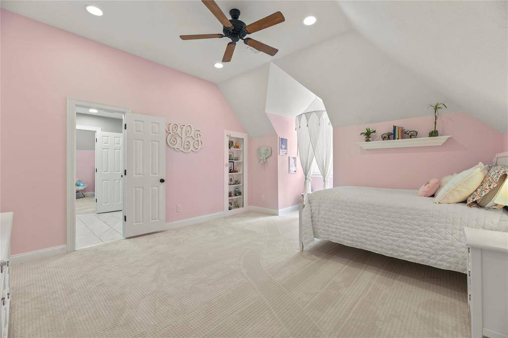 With gigantic walk-in closet!