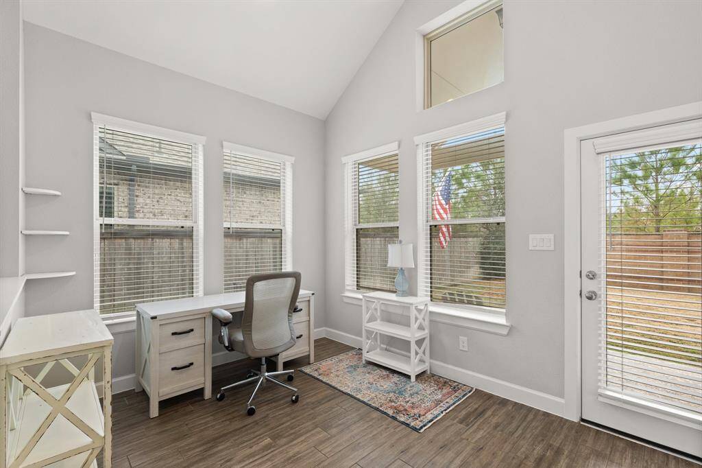 Beyond the family room is a flex space which is perfect for an office / study / crafting area, or a small play area for toys.