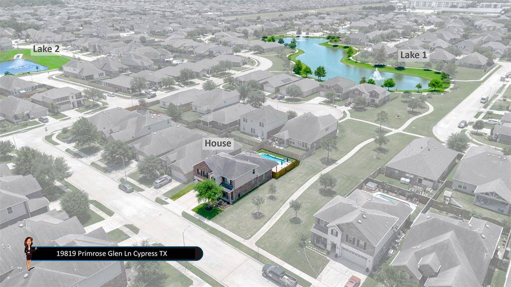 Walking distance to Pond