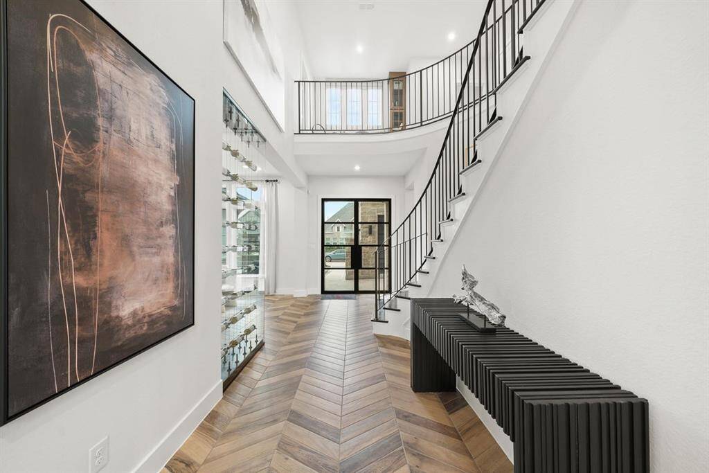 REPRESENTATIVE PHOTO: Colors and options vary. Confirm options and selections with onsite Community Sales Manager.