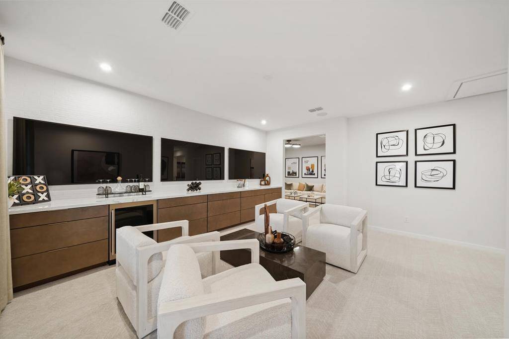 REPRESENTATIVE PHOTO: Colors and options vary. Confirm options and selections with onsite Community Sales Manager.