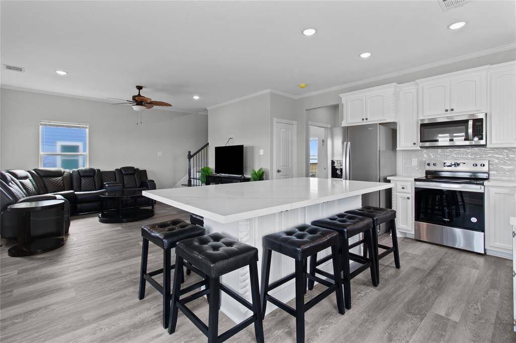 Close to the Beach! BEACHVIEW!
