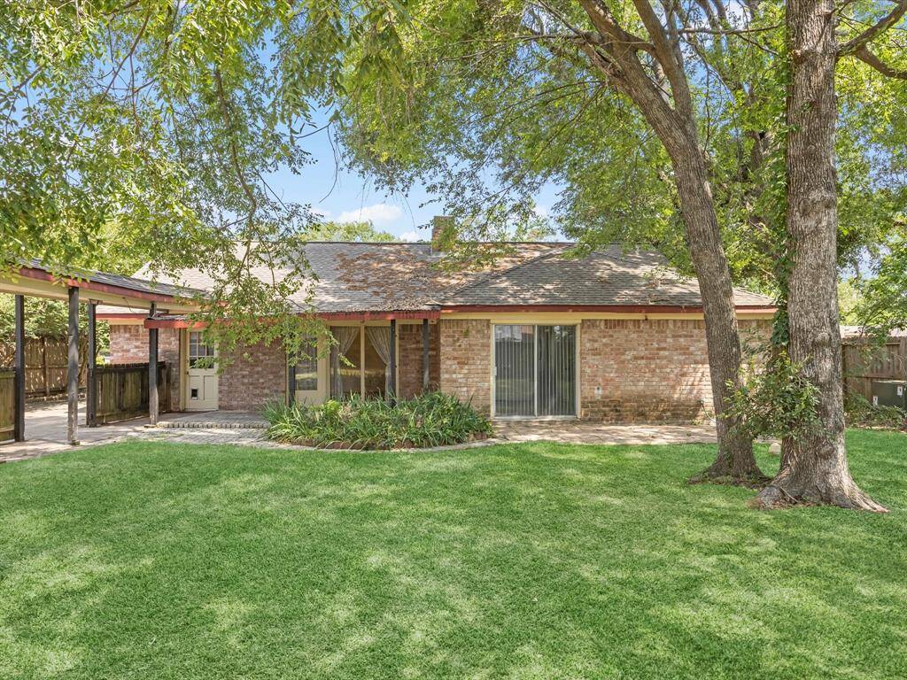 Huge backyard ready for your family and friends.