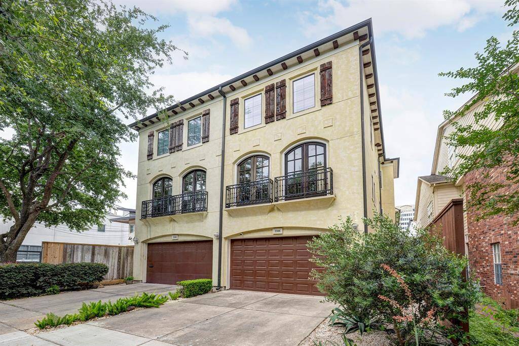 2306 McDuffie, in the heart of River Oaks Shopping!