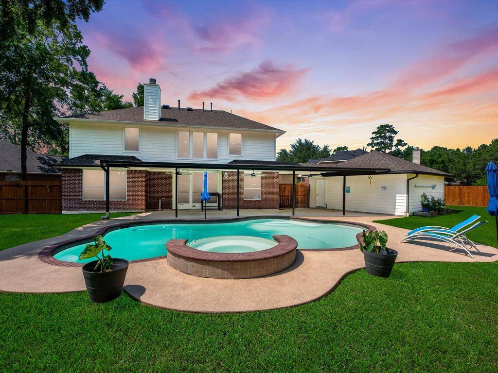 What a pretty view of the pool and patio