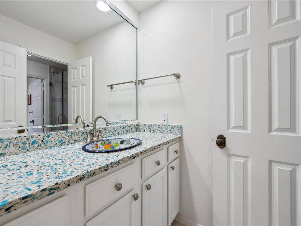 SECOND PRIVATE VANITY FOR THE HOLLYWOOD BATH.