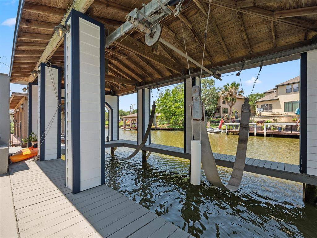 THE BOAT LIFT COMES WITH A BOATLIFT SO IT IS READY FOR ITS NEW OWNER.
