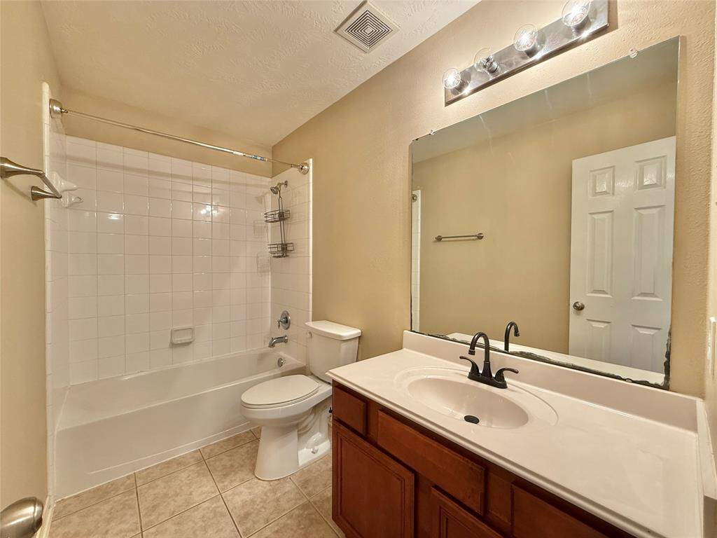 Upstairs bathroom