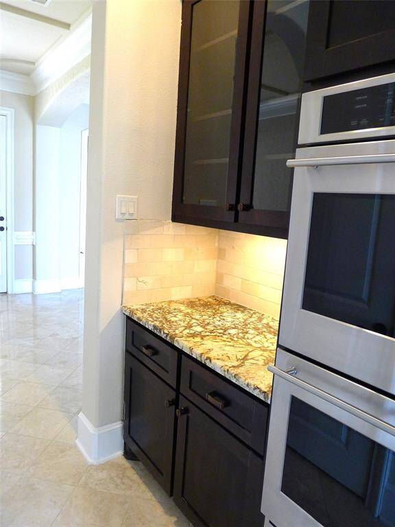 Butlers pantry.