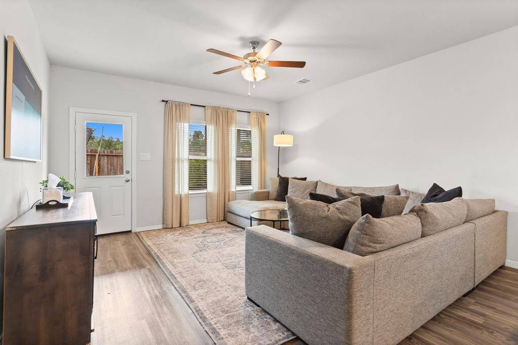 ***PHOTOS OF HOME STAGED IN PREVIOUS LISTING***