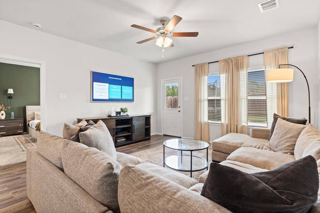 ***PHOTOS OF HOME STAGED IN PREVIOUS LISTING***