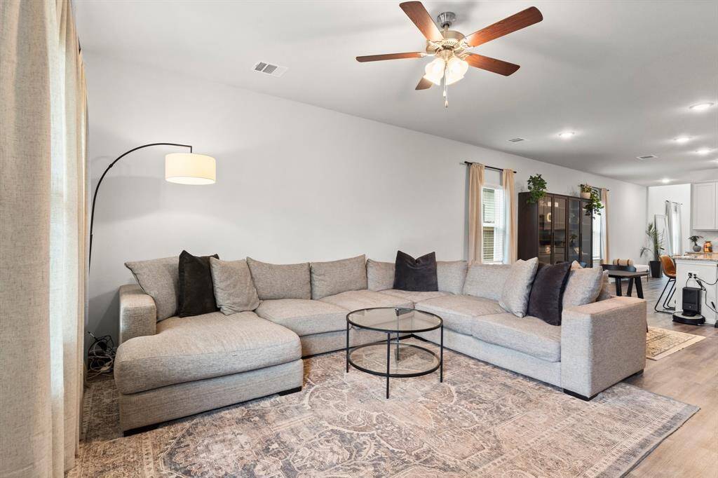 ***PHOTOS OF HOME STAGED IN PREVIOUS LISTING***