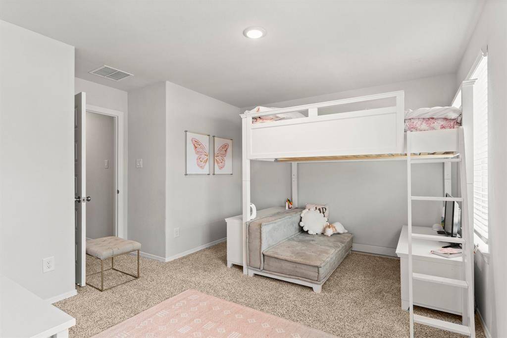 ***PHOTOS OF HOME STAGED IN PREVIOUS LISTING***
