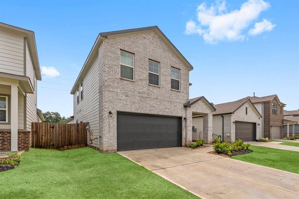 ***PHOTOS OF HOME STAGED IN PREVIOUS LISTING***