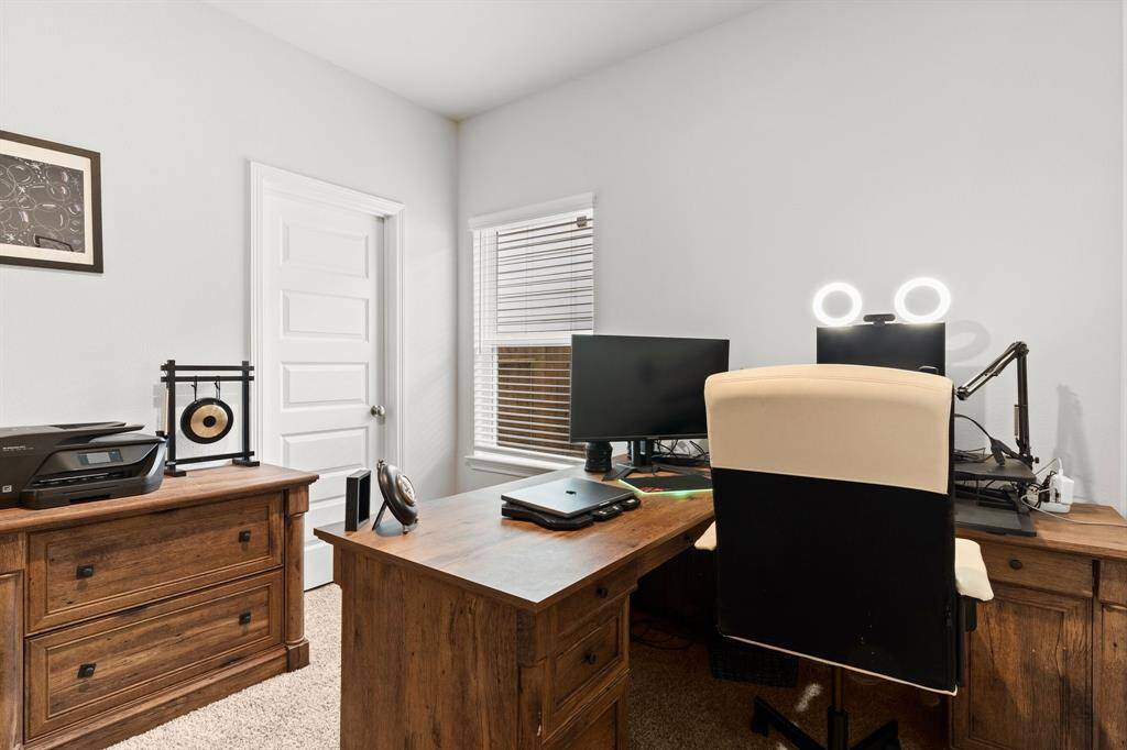 ***PHOTOS OF HOME STAGED IN PREVIOUS LISTING***