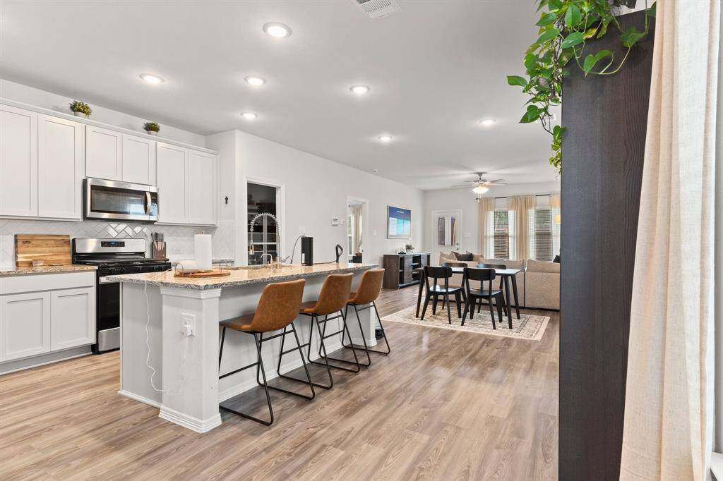 ***PHOTOS OF HOME STAGED IN PREVIOUS LISTING***