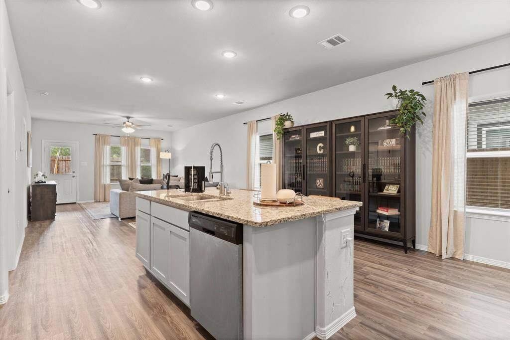 ***PHOTOS OF HOME STAGED IN PREVIOUS LISTING***