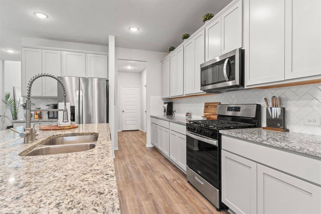 ***PHOTOS OF HOME STAGED IN PREVIOUS LISTING***
