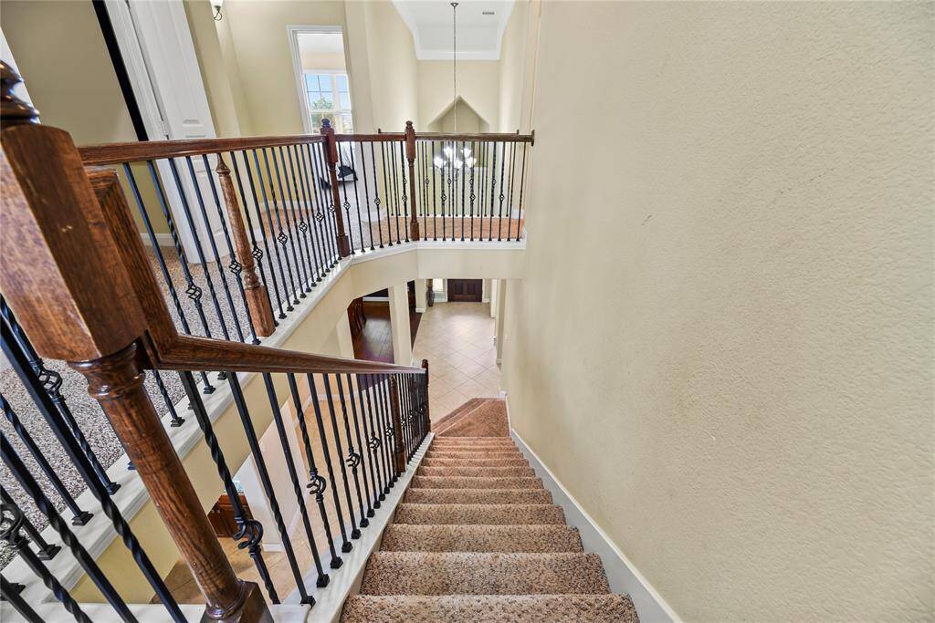 Now let's take a look upstairs.