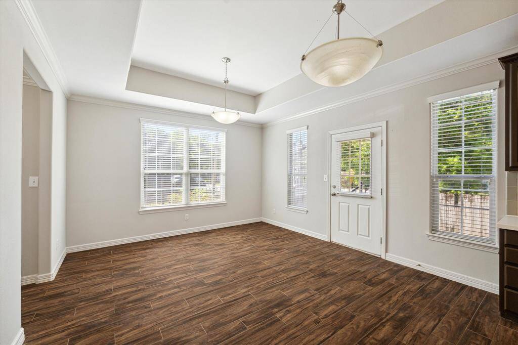 Living/dining combo