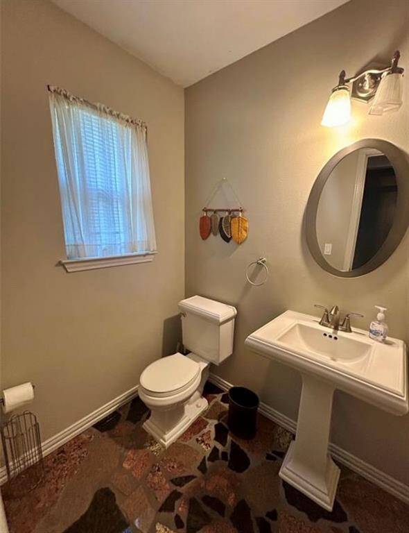 Downstairs guest half bath