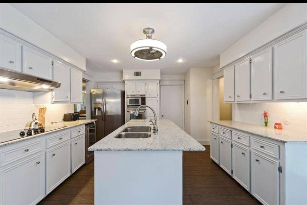 Beautiful kitchen with ample cabinet space