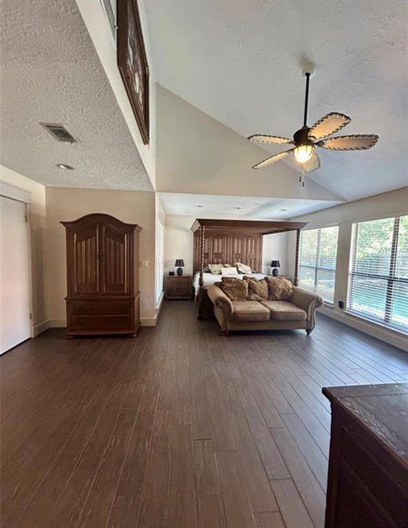 Downstairs Flex Room or secondary master!