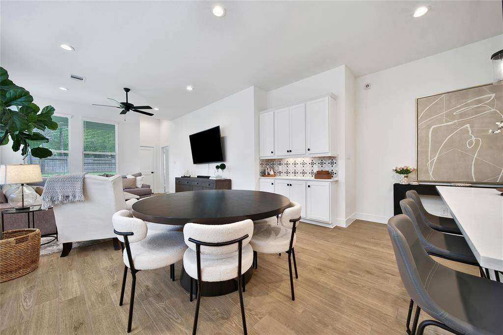 Next to the kitchen is the casual dining area.