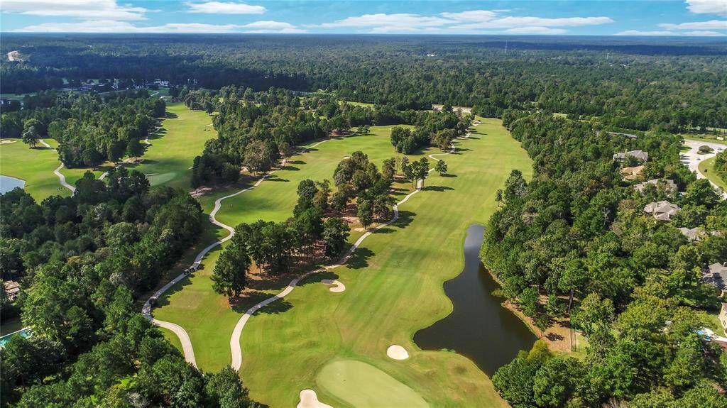 Consider a membership to the private Woodforest Golf Club and Grille.