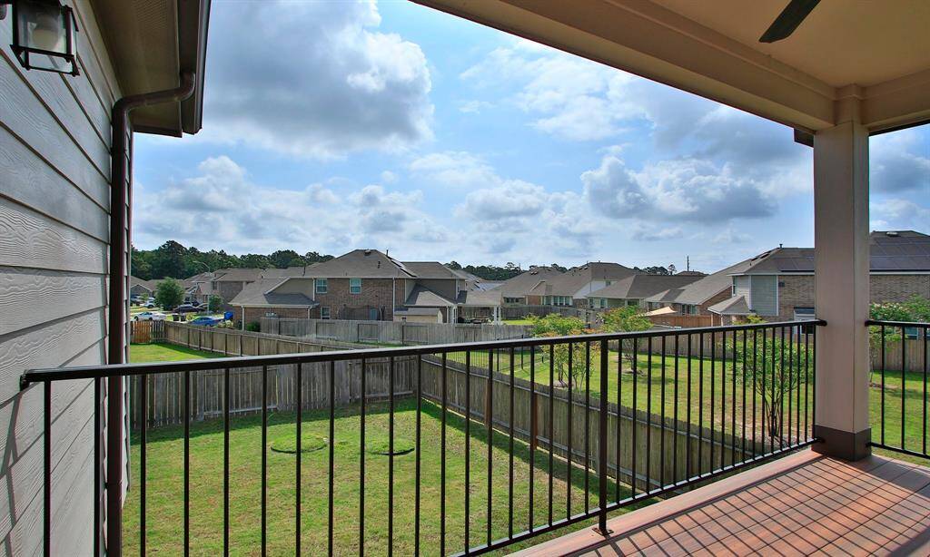 One of the really nice feature  of the home is the upstairs balcony.