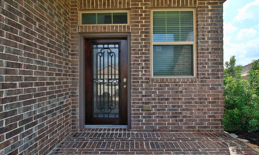 All brick covered front porch.