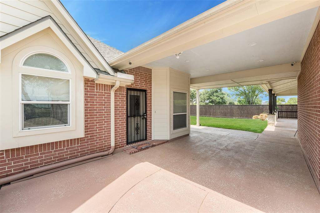Exit to Garage From the House