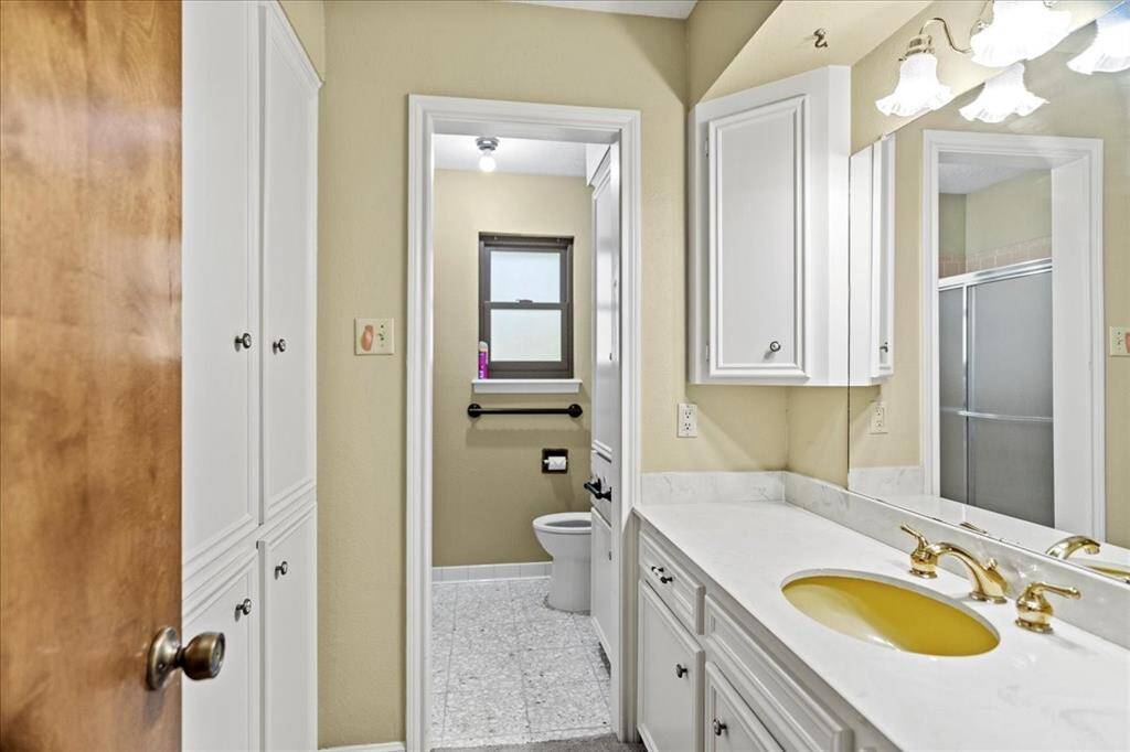 Guest bathroom