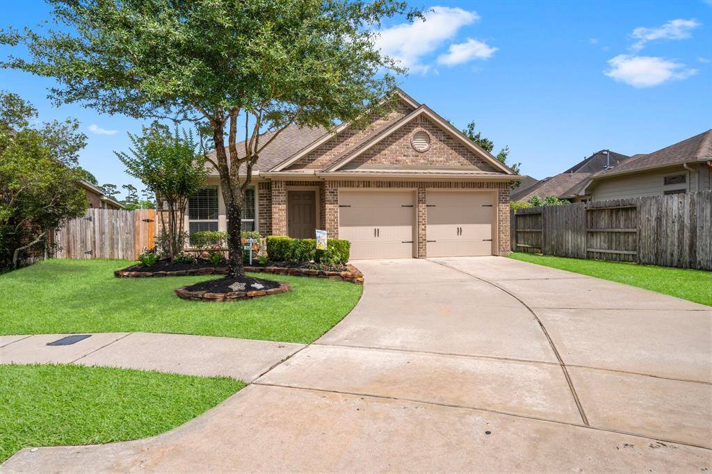 Tucked away in a quiet cul-de-sac, this 4-bedroom, 3-bath home offers a perfect blend of privacy, comfort, and thoughtful design; ideal for both everyday living and effortless entertaining.