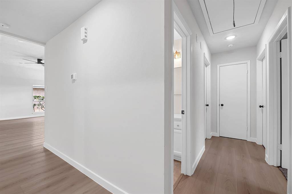 Hallway to bedrooms