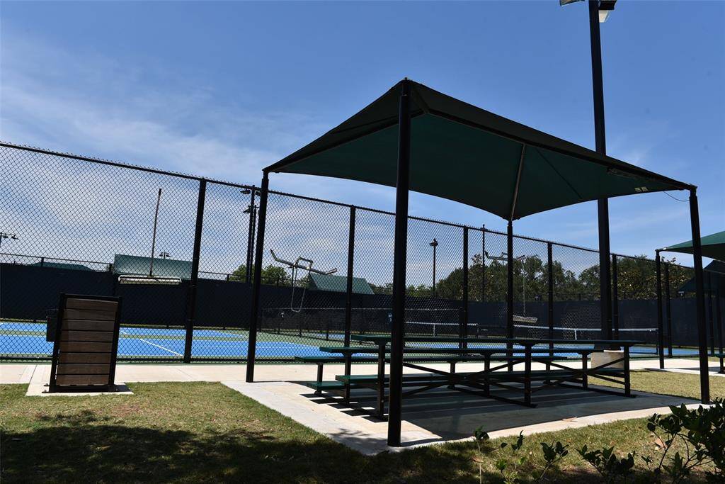 5 swimming pools