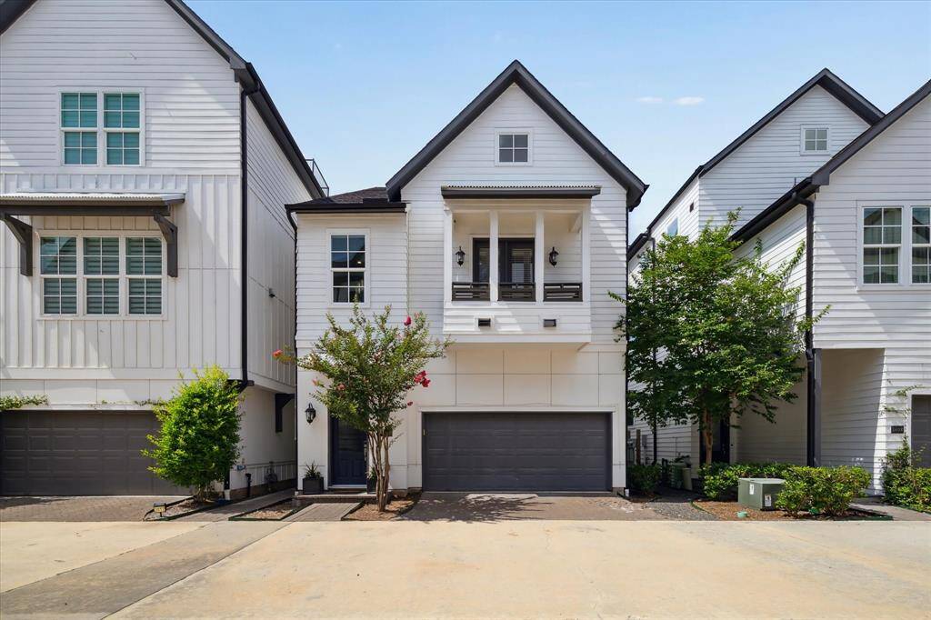 This stunning home is packed with high-end features and stylish spaces—don’t miss your chance to tour in person. Schedule your private showing today!