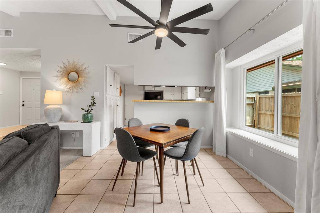 The lovely breakfast area with tons of natural light.