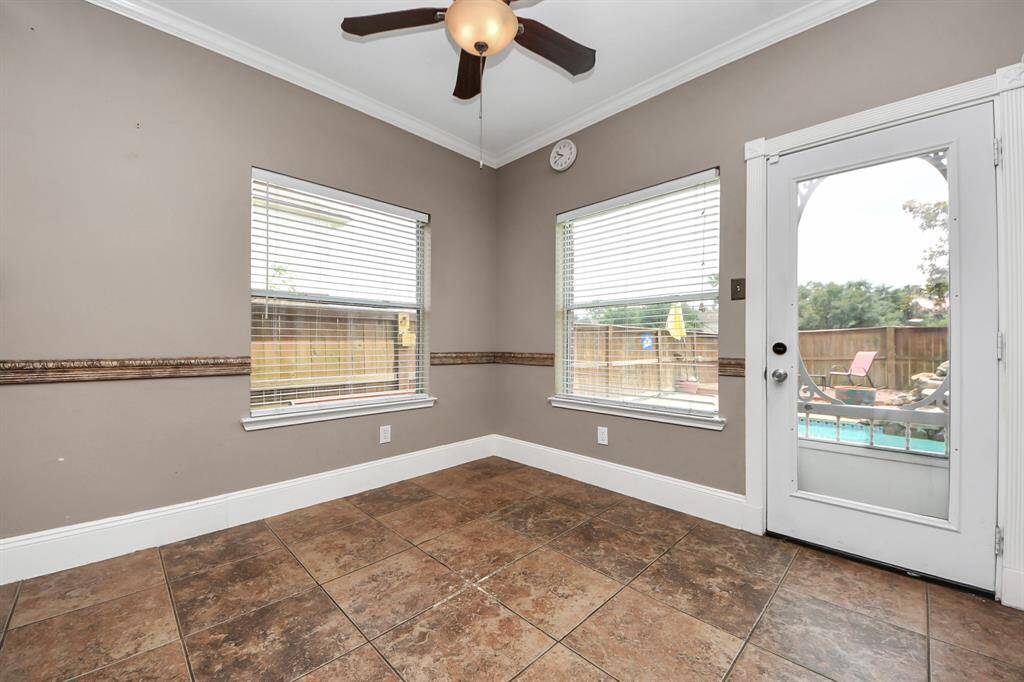 Breakfast room