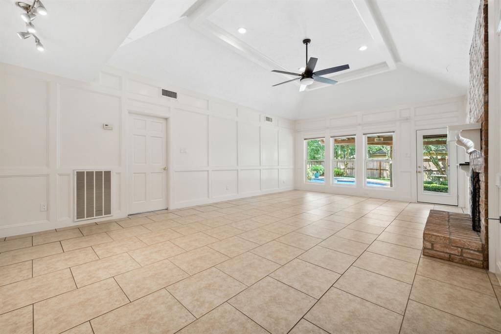 2nd view of Family Room