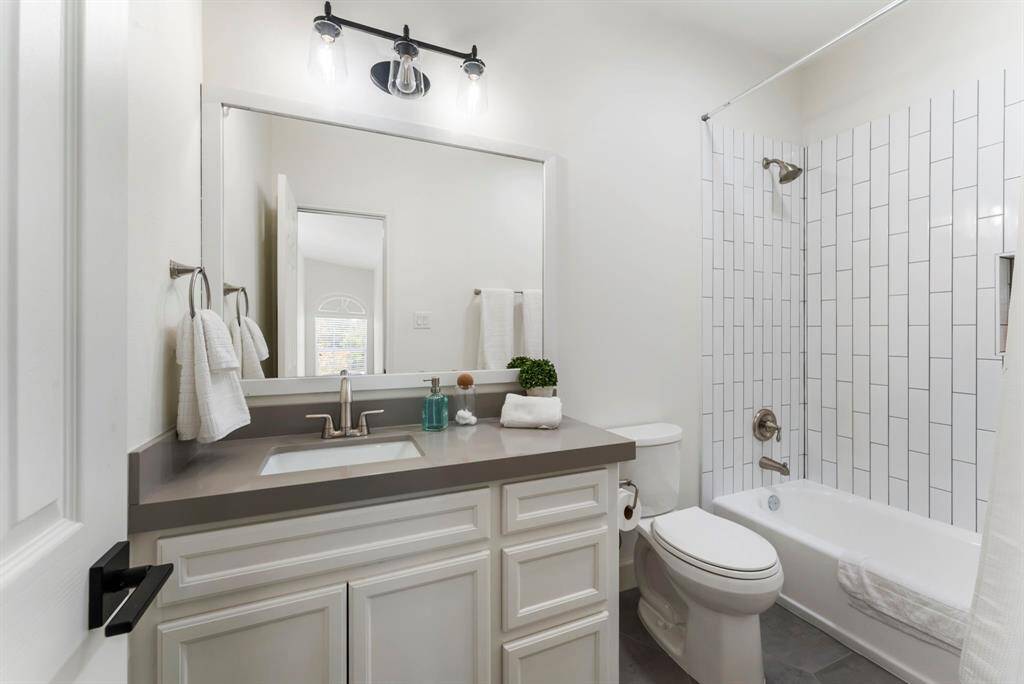 Ensuite bath